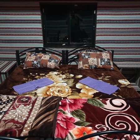 Oryx Camp Hotel Wadi Rum Buitenkant foto