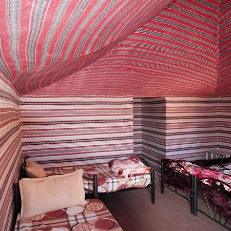 Oryx Camp Hotel Wadi Rum Buitenkant foto